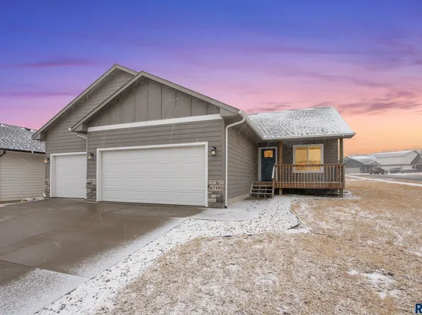 6749 W Viola Ct, Sioux Falls, SD 57107