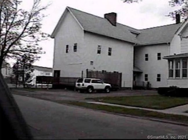 2nd image of 170 Wood St
