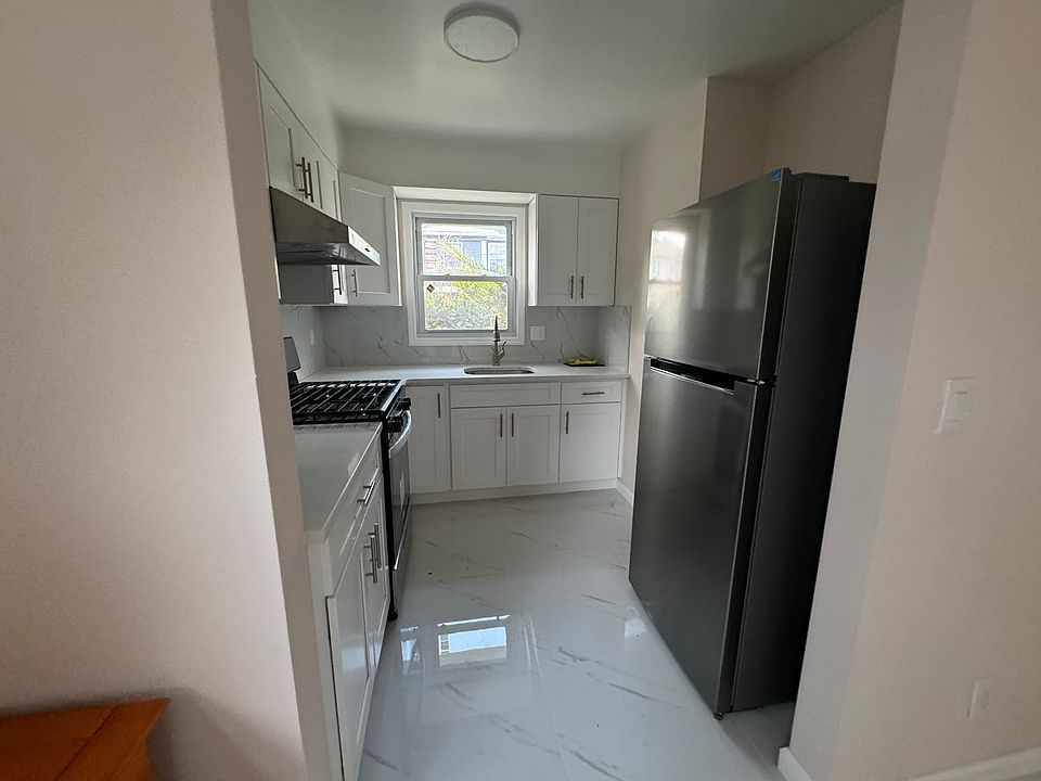 1st image of 156 Garrison Ave #1F