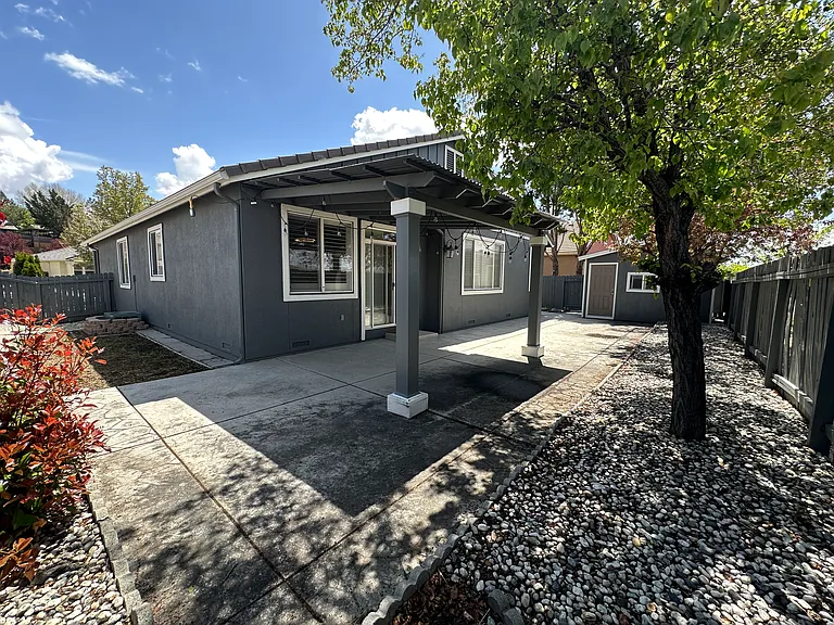 1570 Iratcabal Dr — Photo 20