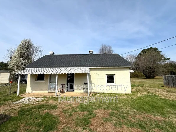 303 Powell St Unit B, Fredericksburg, VA 22408