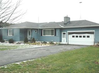 9046 Clipnock Rd, Stafford, NY 14143