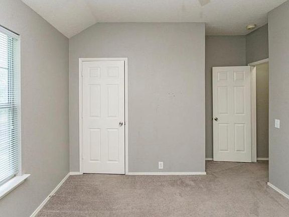 5th image of 4705 Cadillac Blvd