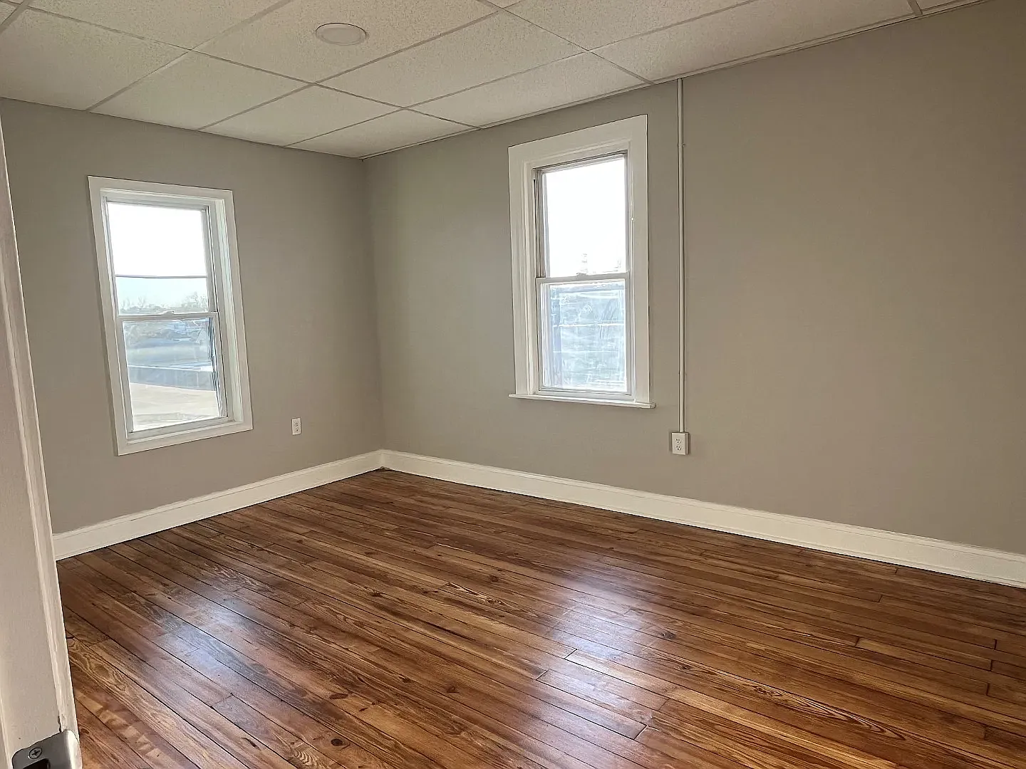 3 bed, 1050 sqft, $1,300 — Photo 4