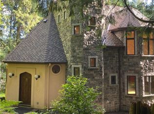 19027 SE May Valley Rd, Issaquah, WA 98027