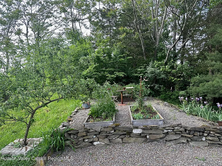 145 E Camp Rd — Photo 33