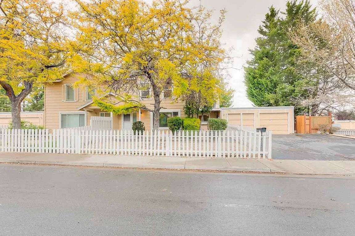 7605 Offenhauser Dr photo 1