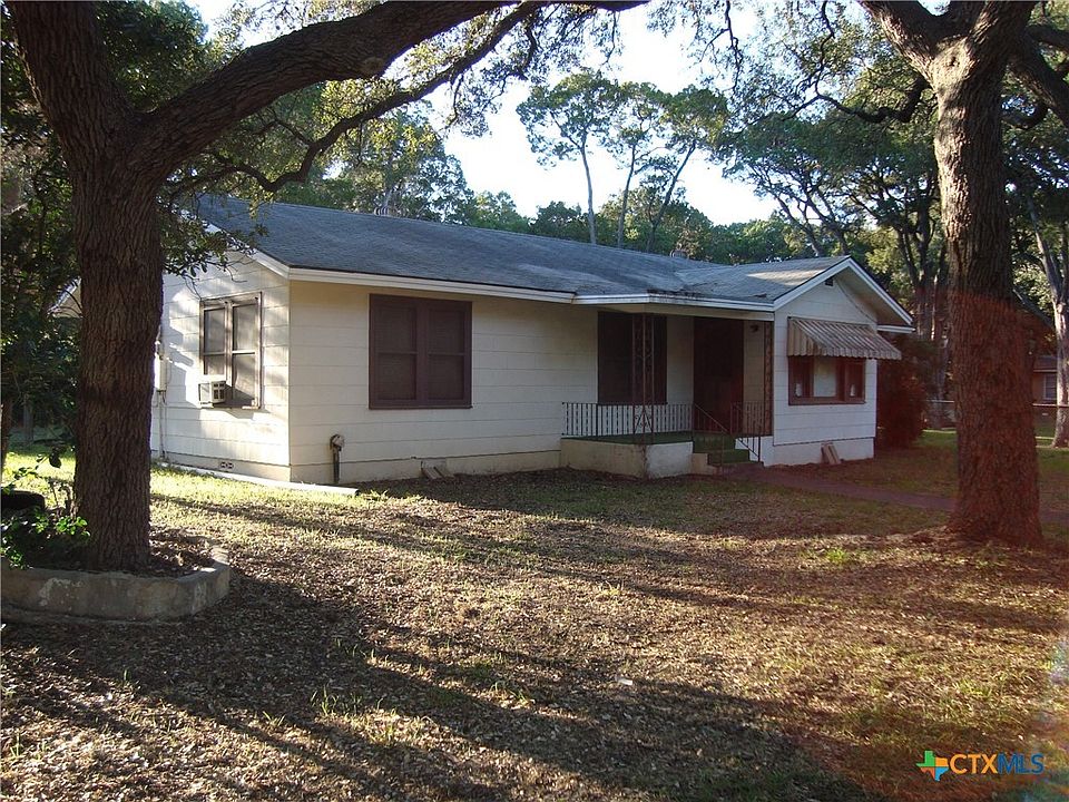 1st image of 221 Woodland Ave