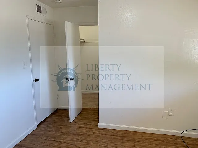 924 S Garfield St #13 — Photo 11