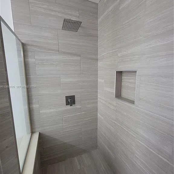 928 Falling Water Rd — Photo 16