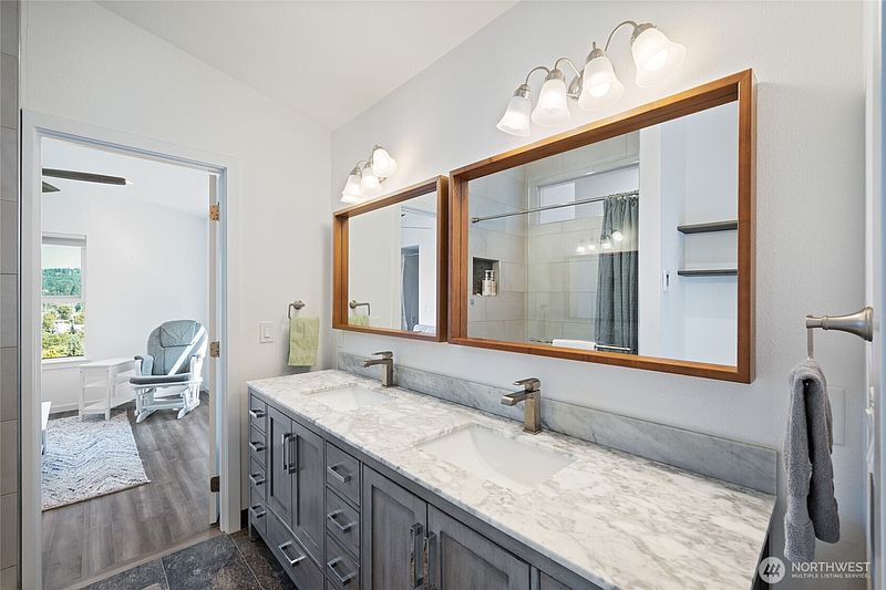 5th image of 816 20th Street #203