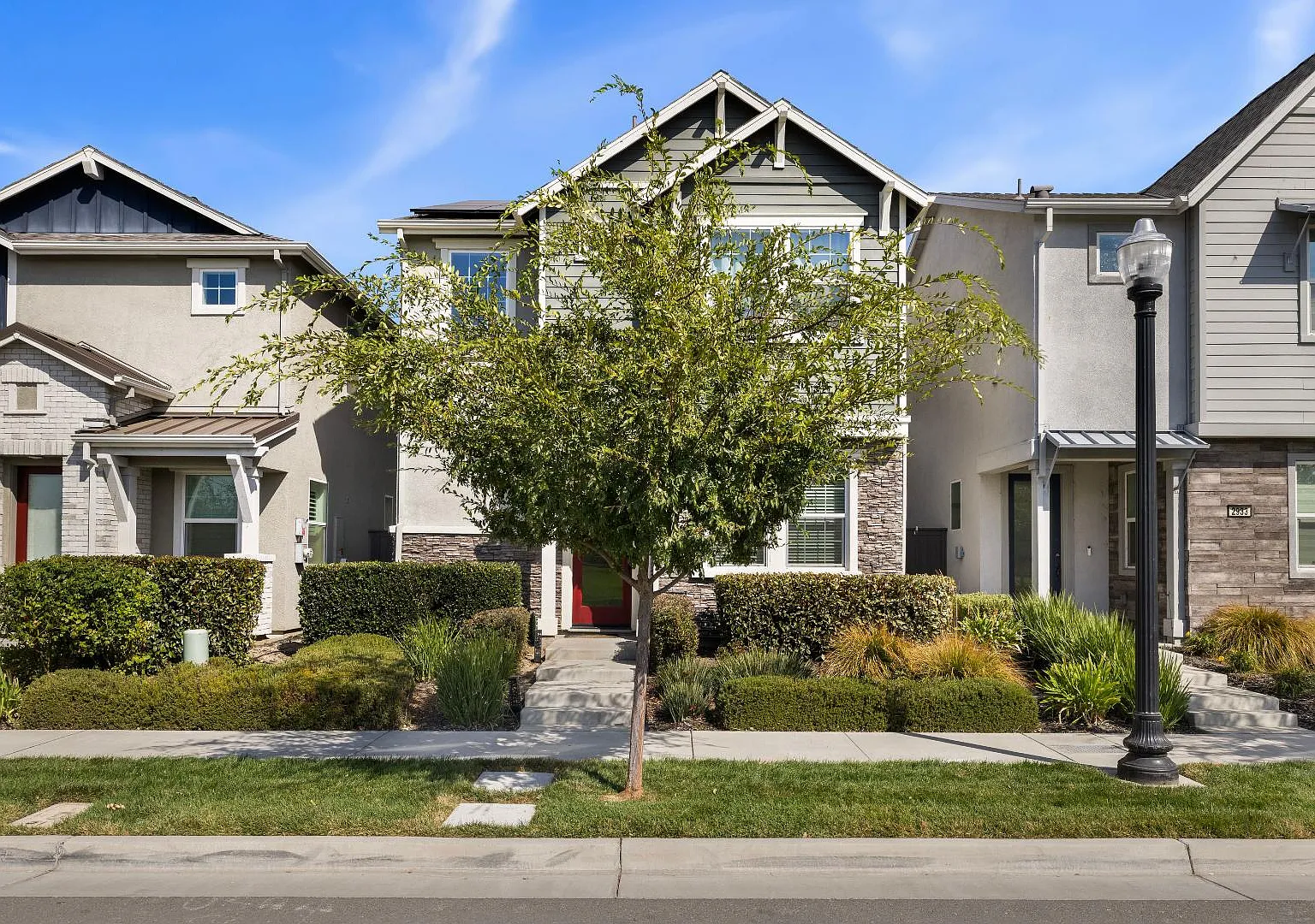 2941 Grassy Bank Ave — Photo 1