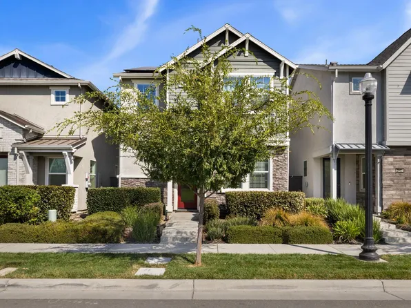 2941 Grassy Bank Ave, Sacramento, CA 95833