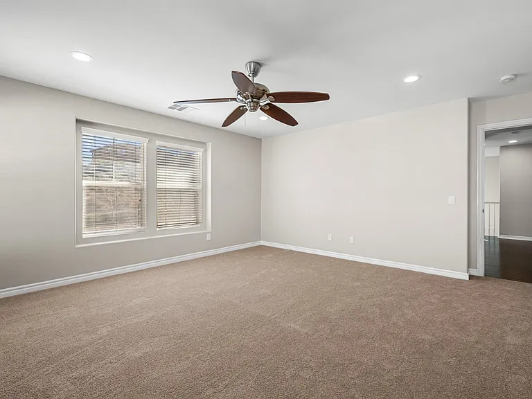 37200 Pergola Ter — Photo 33