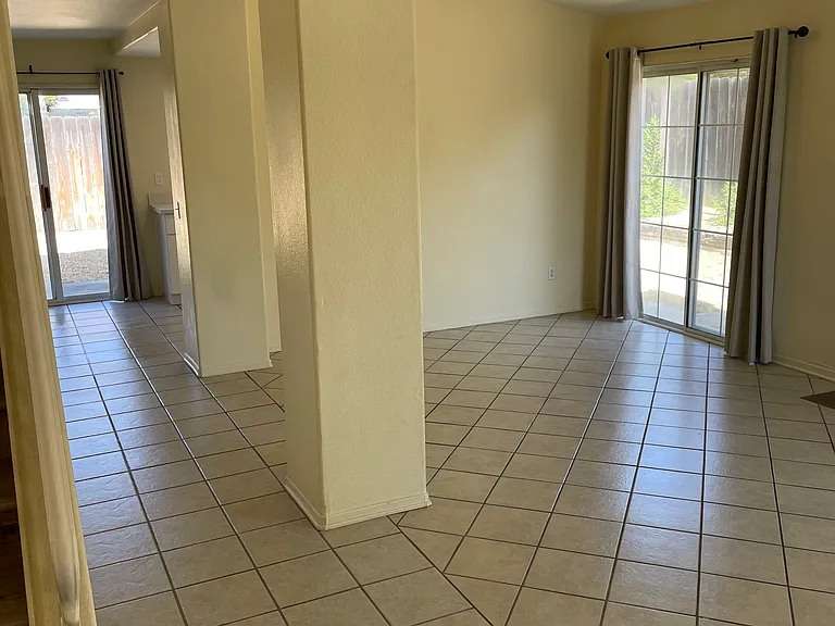 326 Old Stage Ct — Photo 7