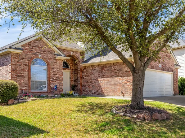 5513 Paloma Ct, Saginaw, TX 76179