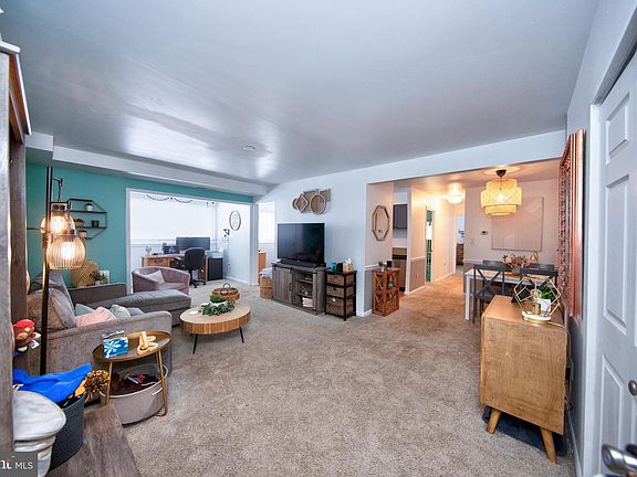 2nd image of 140 Royal Oak Dr APT C