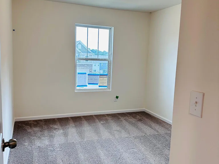 384 Abington St — Photo 9