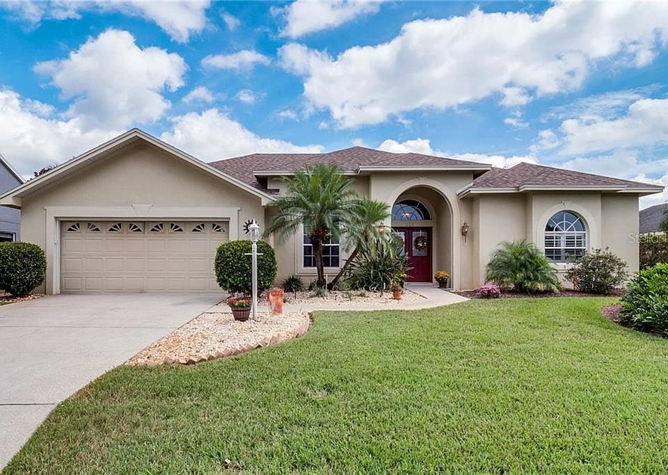 1st image of 207 Ruby Lake Ln