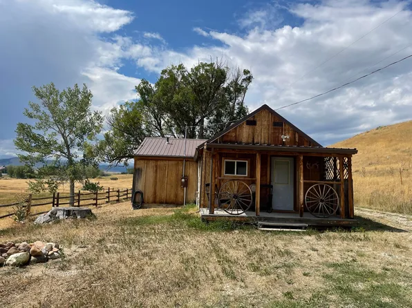 97 King Ln, Buffalo, WY 82834