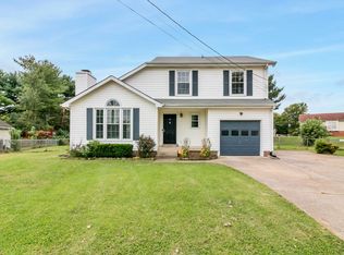 900 Cimarron Ct, Clarksville, TN 37042