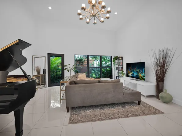3000 NE 8th Terrace #A5, Oakland Park, FL 33334