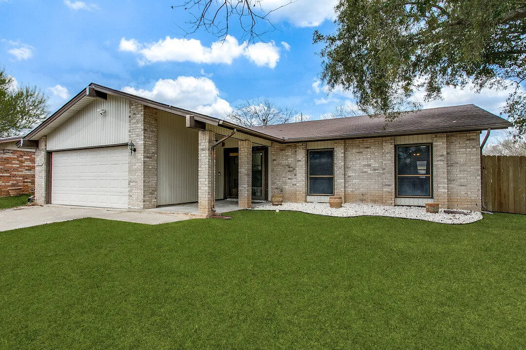 3 bed, 2.0 bath, 1570 sqft, $1,850 — Photo 1