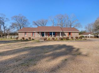 218 Meadowview Cir, Clanton, AL 35045
