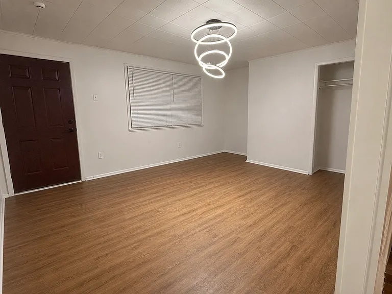 2814 California Ave — Photo 1