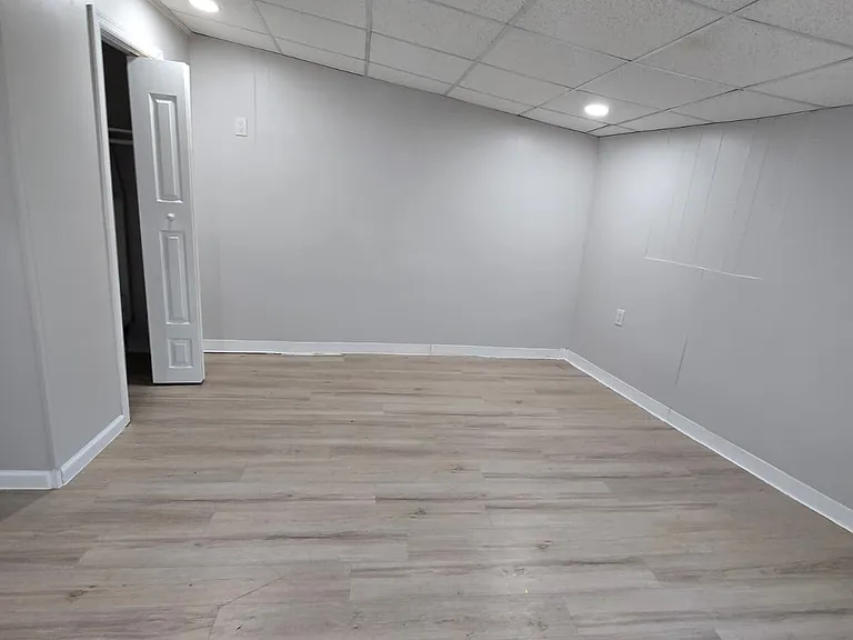 485 Lakeside Ave #1R — Photo 8