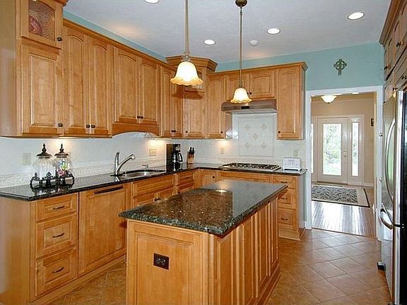 2nd image of 2516 Matterhorn Dr