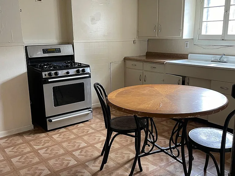 43 Harriet Ave — Photo 11