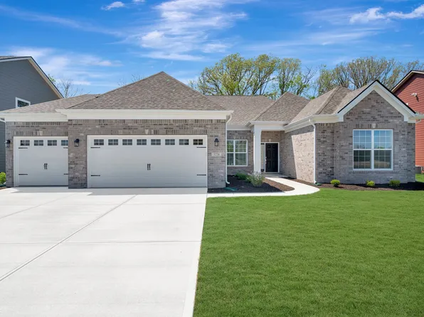 5226 Jacaranda Dr, Indianapolis, IN 46239