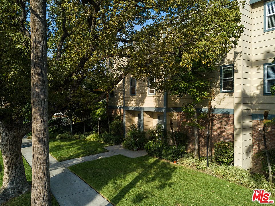 1st image of 701 E Harvard St APT 17