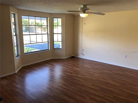 2nd image of 4032 Fleet Ln