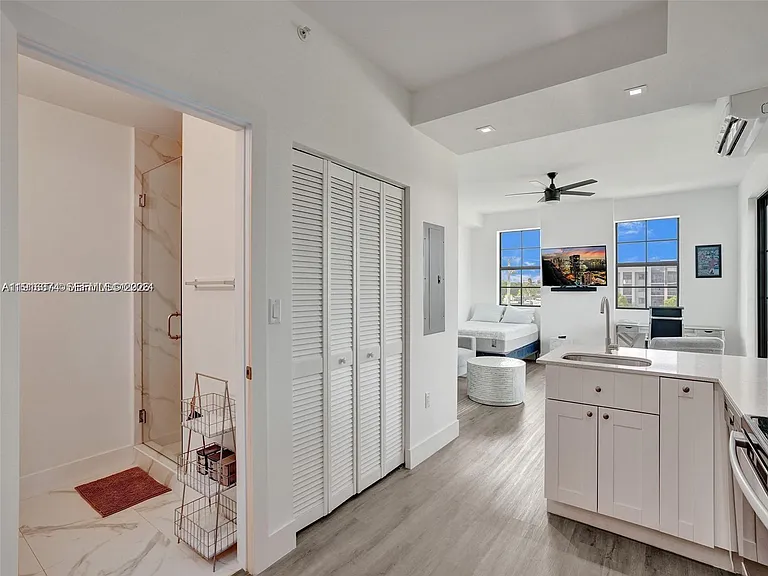 4100 SW 64th Ave #308 — Photo 22