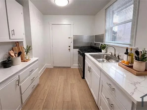 304 Cliff St, Santa Cruz, CA