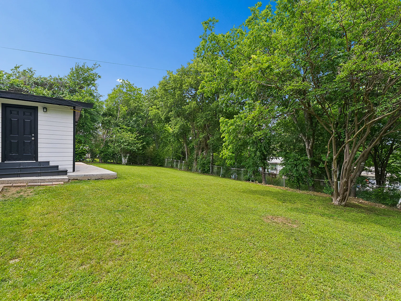 4 bed, 1544 sqft, $2,400 — Photo 2