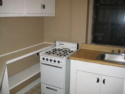 Rented by EA Kane RE Inc. | media 10