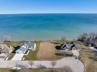1504 Sundancer Ln #14, Kewaunee, WI 54216