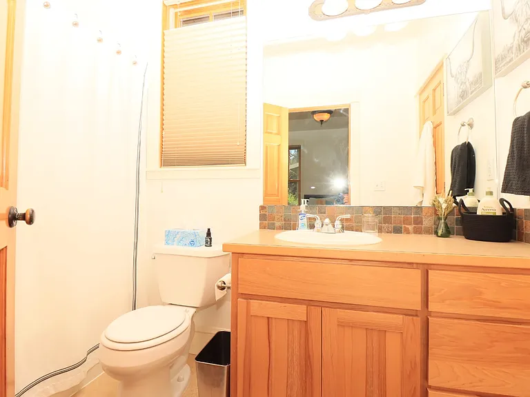 577 W Jefferson Ave — Photo 18
