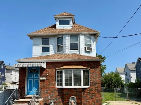 1069 Fanny St, Elizabeth City, NJ 07201