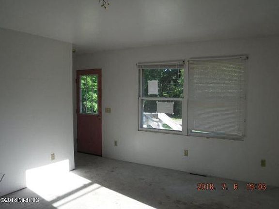 5th image of 9597 E T Ave