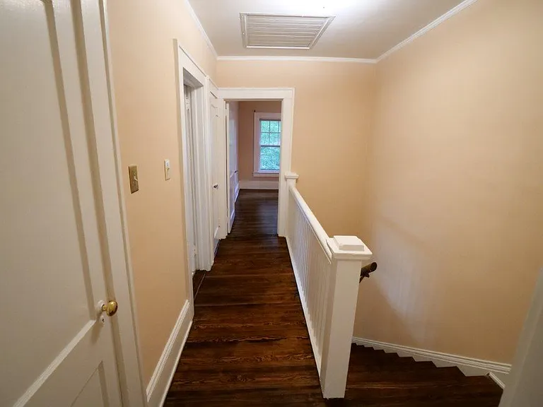 1110 E Worthington Ave — Photo 10