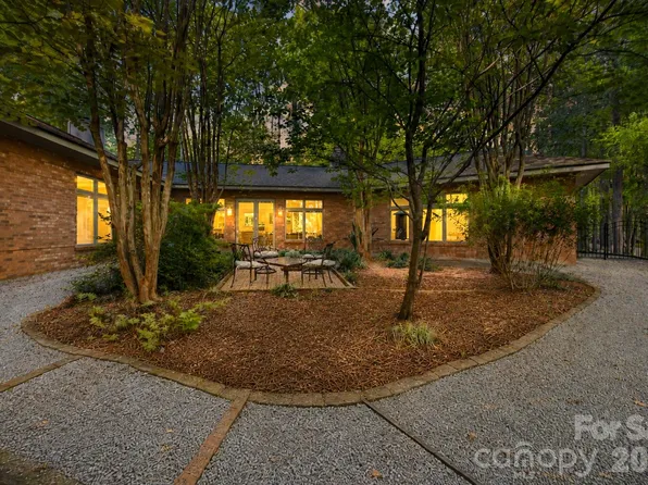 316 Riverwood Rd, Mooresville, NC 28117