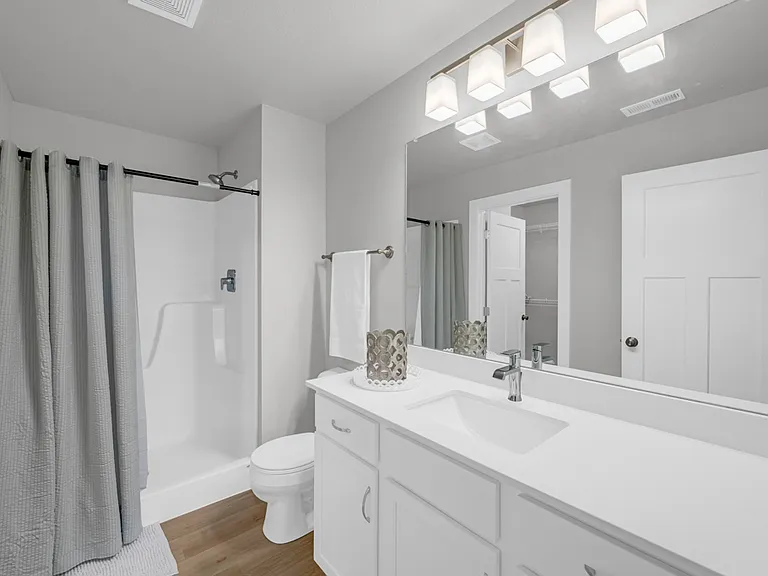 690 SE Drumlin Dr — Photo 22