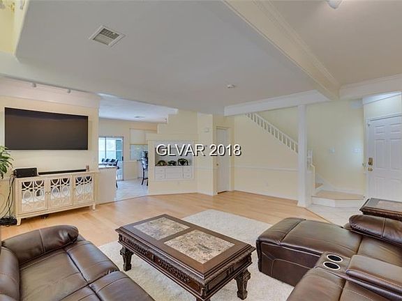 3rd image of 9594 Parvin St