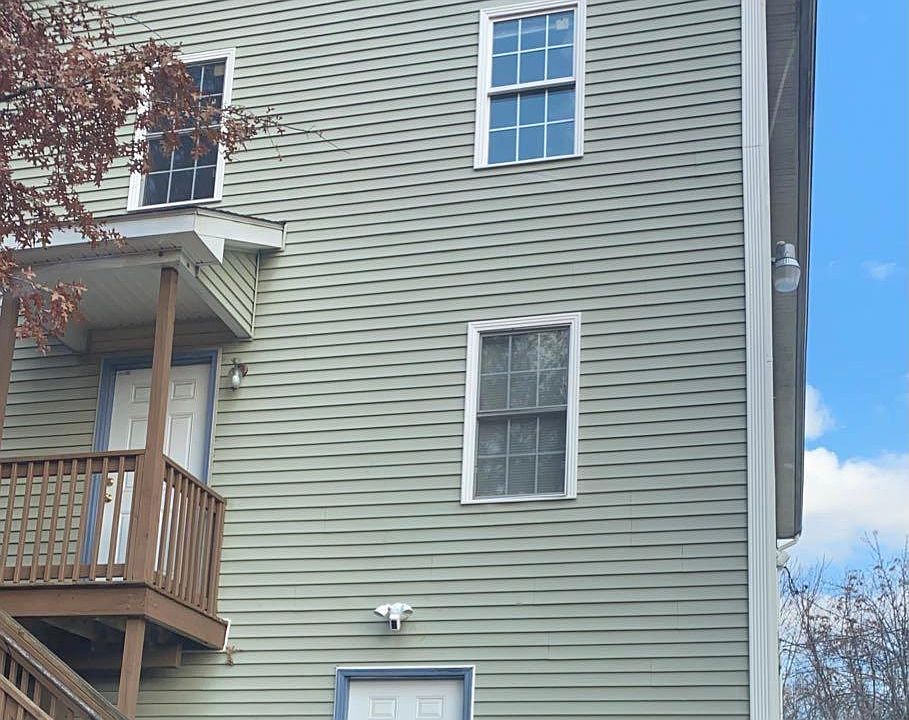 back entrance. 1 parking spot available 2nd spot off street parking