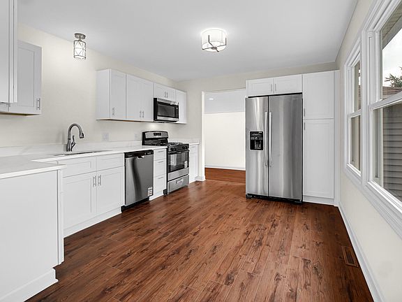 5th image of 639 Blackwood Dr