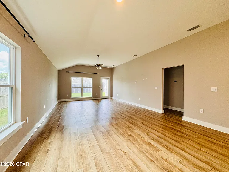 290 Bayou Bend Ln — Photo 5